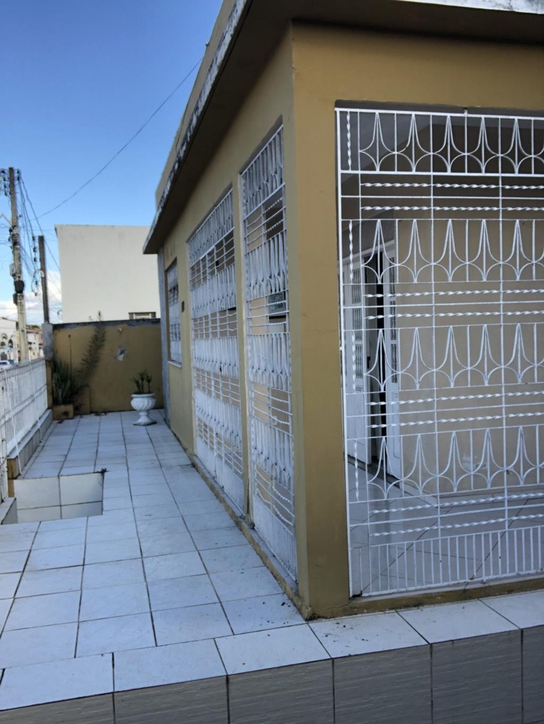 residential-/-home-3-quartos-300m2-centro-mata-de-sao-joao-ba